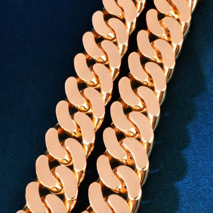 20mm Moissanite "Snake Eye" Paisley-Design Cuban Chain