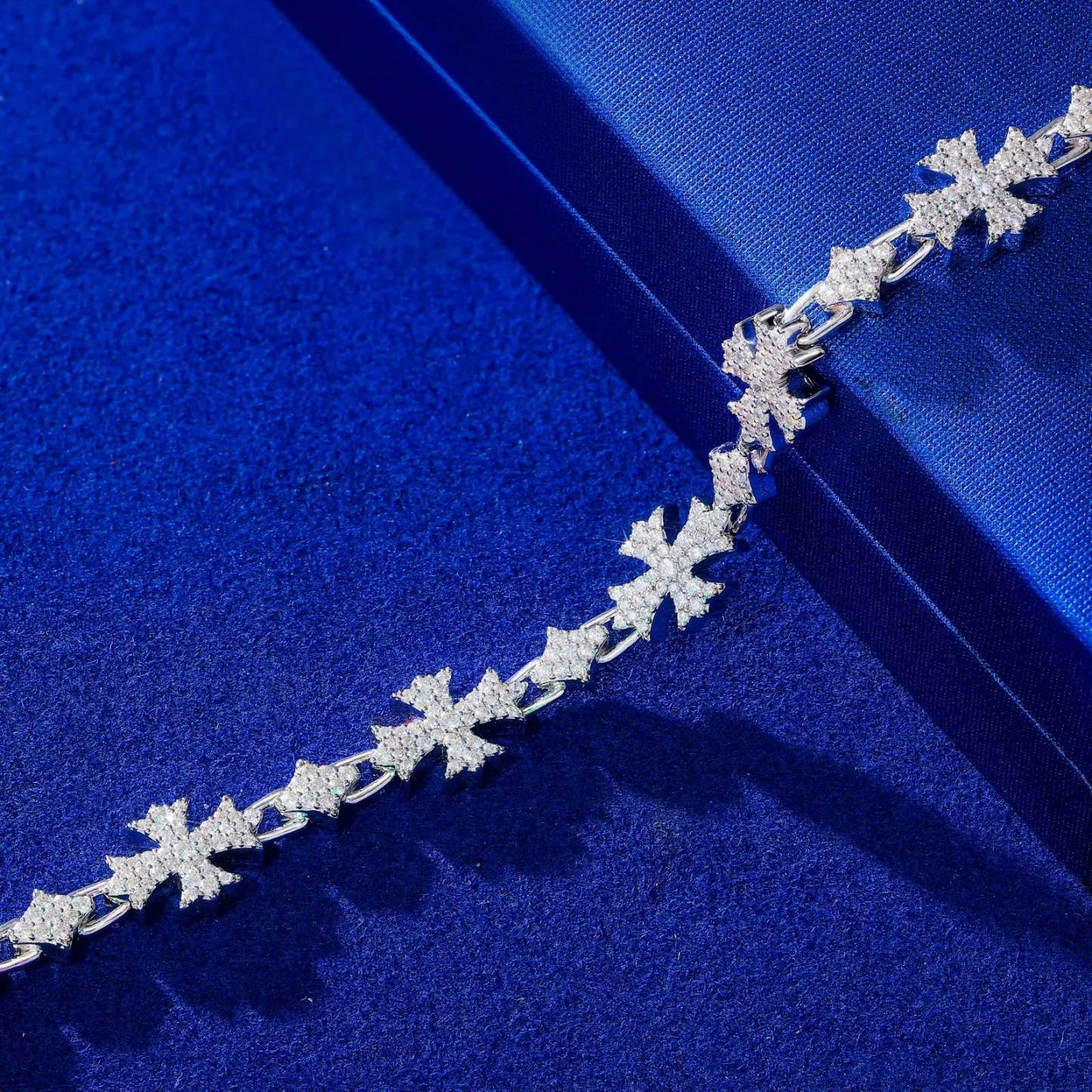 10MM Moissanite Rhombic Cross Bracelet