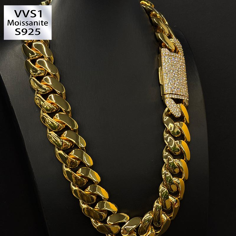 25mm Detail-oriented Design Moissanite Cuban Chain