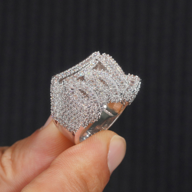 Moissanite Hip Hop 100 Points Personality Fashion Ring