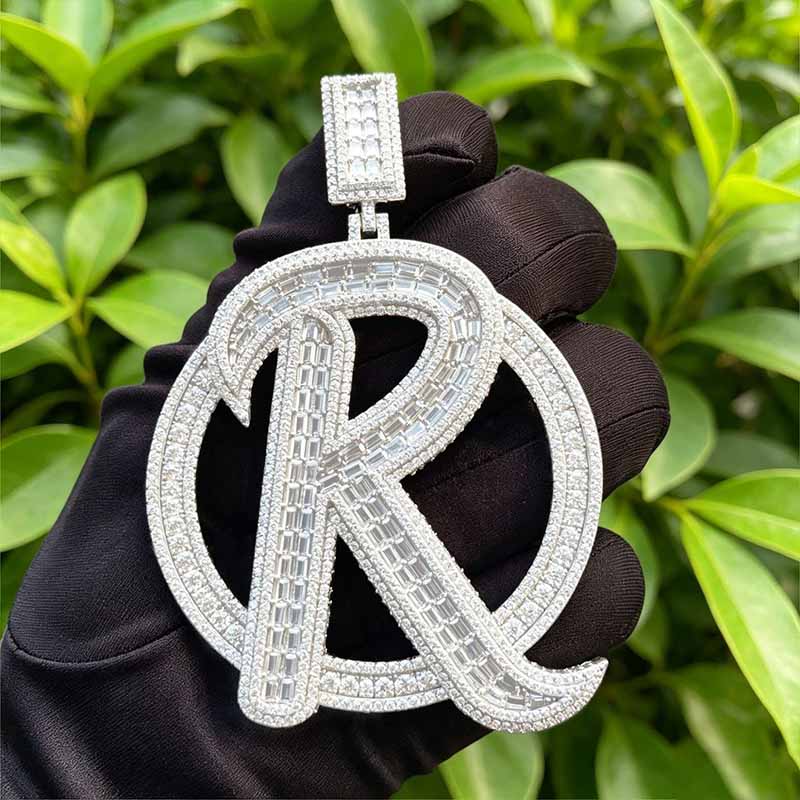 Hip‑Hop Letter R Moissanite Pendant