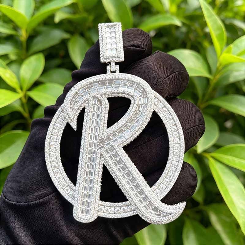 Hip‑Hop Letter R Moissanite Pendant