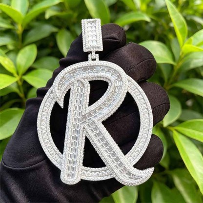 Hip‑Hop Letter R Moissanite Pendant