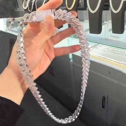 19mm Prong Baguette Moissanite Cuban Chain