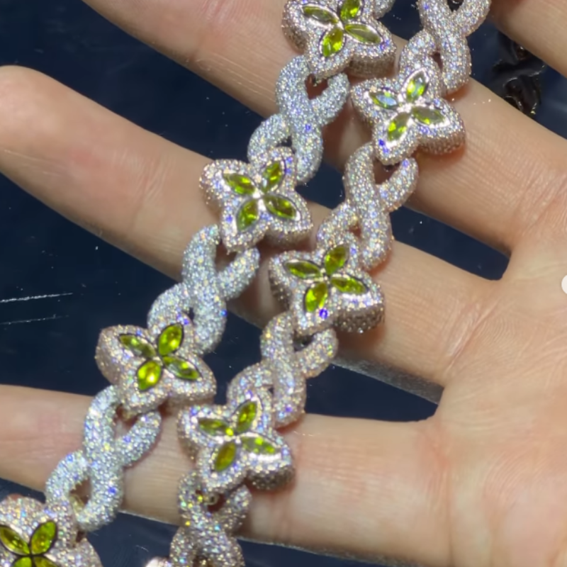 Moissanite Four-leaf Clover Infinite Cross Lucky Chain