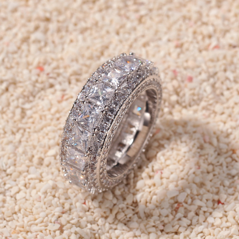 Moissanite Luxury Sparkling Square Zirconium Round Diamond Ring