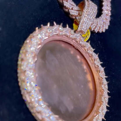 Moissanite Thorn Round Customizable Photo Pendant