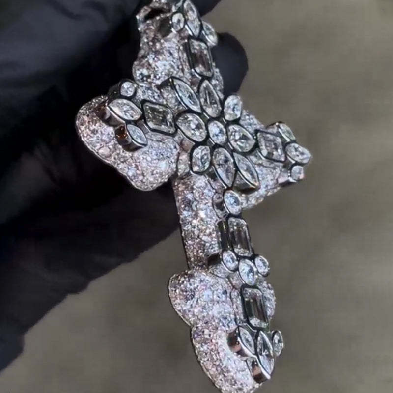 Cross Special Inlaid Gravity Moissanite Pendant