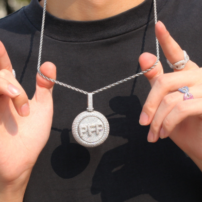 Moissanite Creative Custom Letter Rotating Circular Pendant