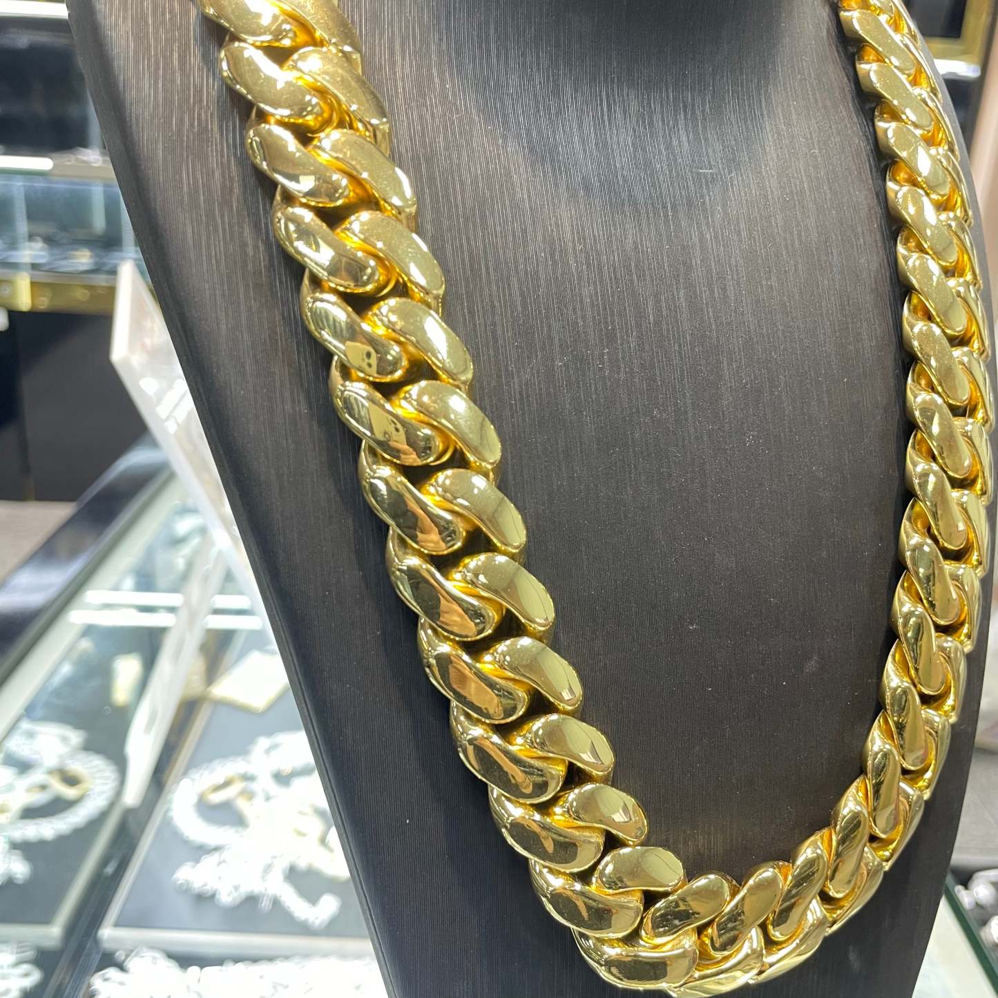 22mm Miami Cuban Link Chain in 14K Gold