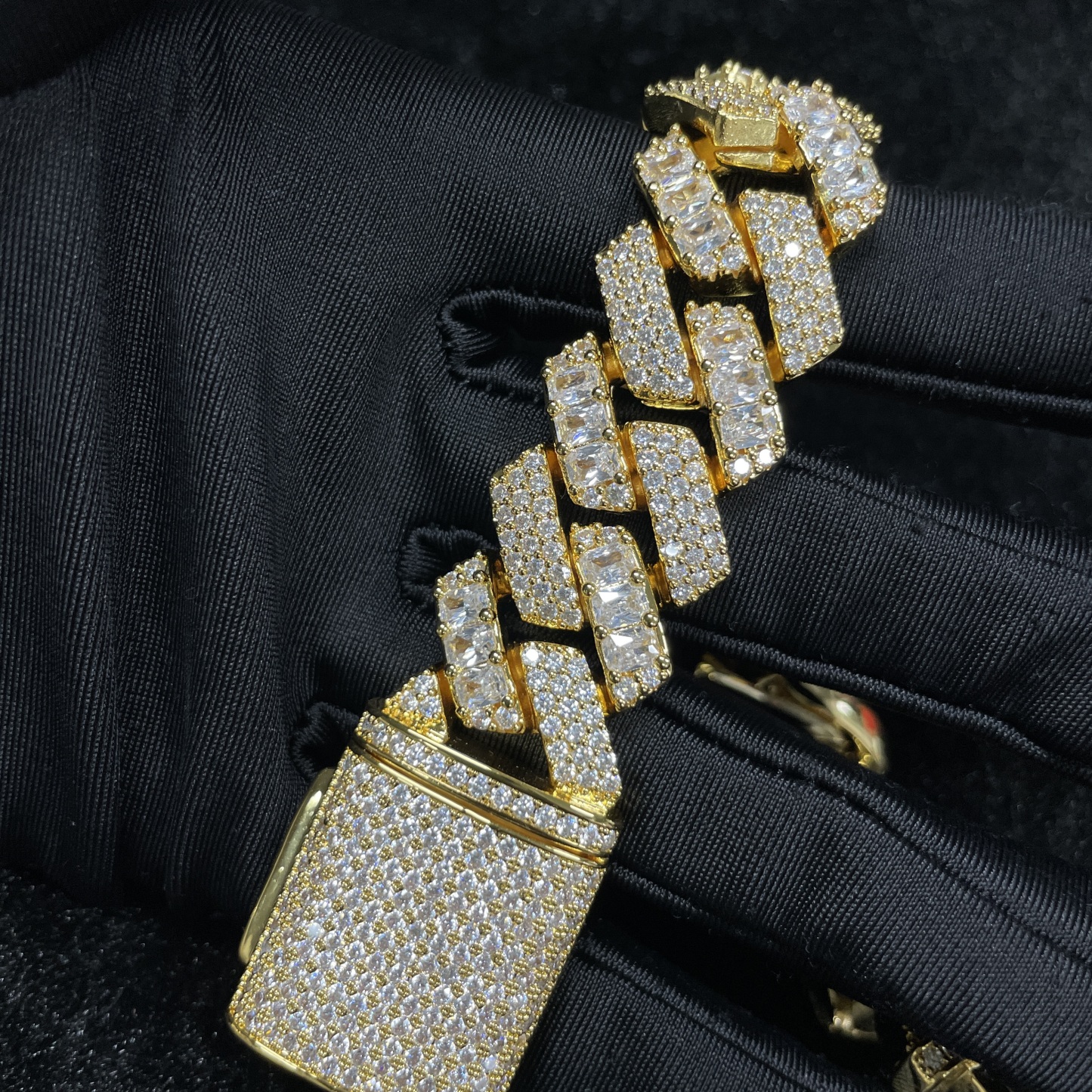 20mm Moissanite Personalized New Cuban Bracelet