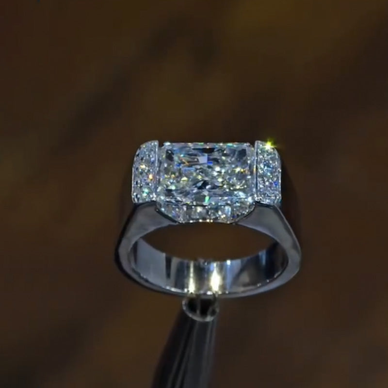 Luxury Alien Stone Moissanite Ring
