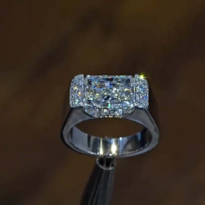 Luxury Alien Stone Moissanite Ring