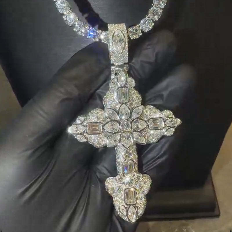 Cross Special Inlaid Gravity Moissanite Pendant