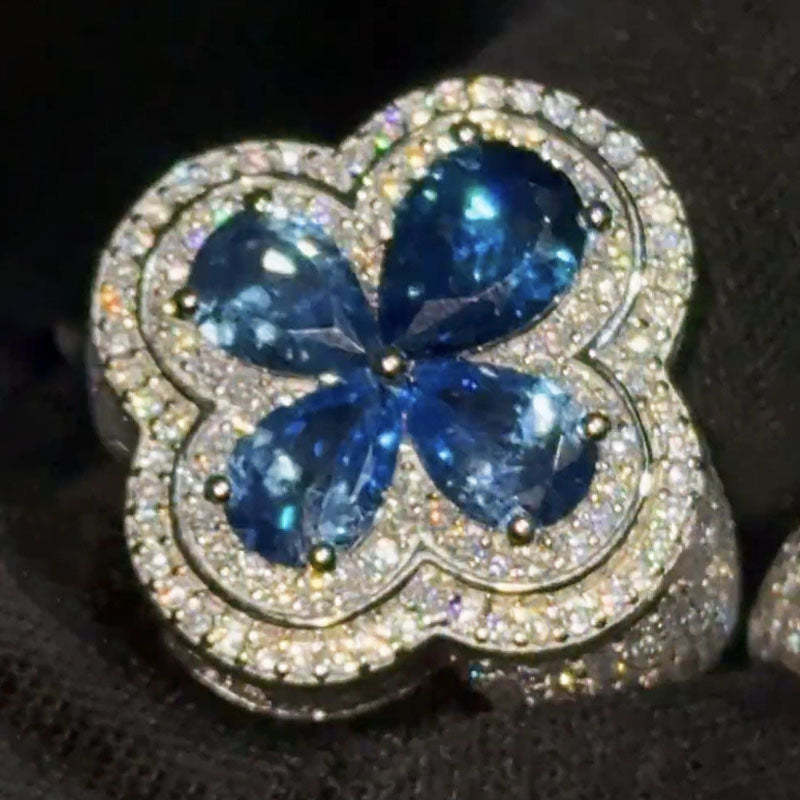 Moissanite Four-Leaf Clover Three-Dimensional Ring