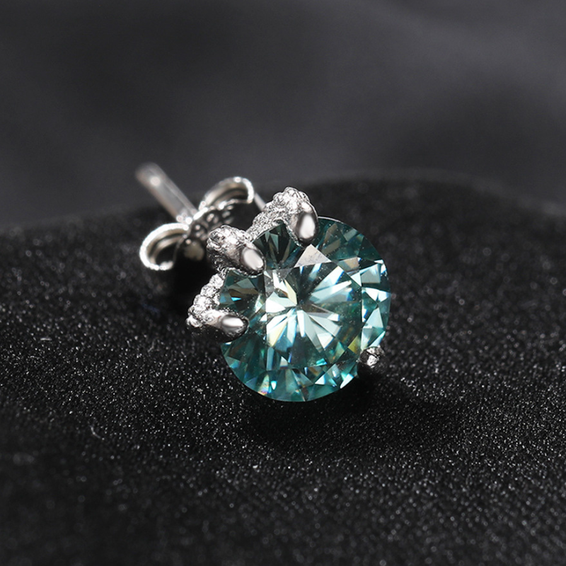 S925 Moissanite Light Luxury Claw Earrings