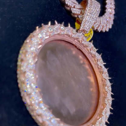 Moissanite Thorn Round Customizable Photo Pendant