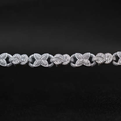 Moissanite Diamond-Shaped Horseshoe Buckle Bracelet