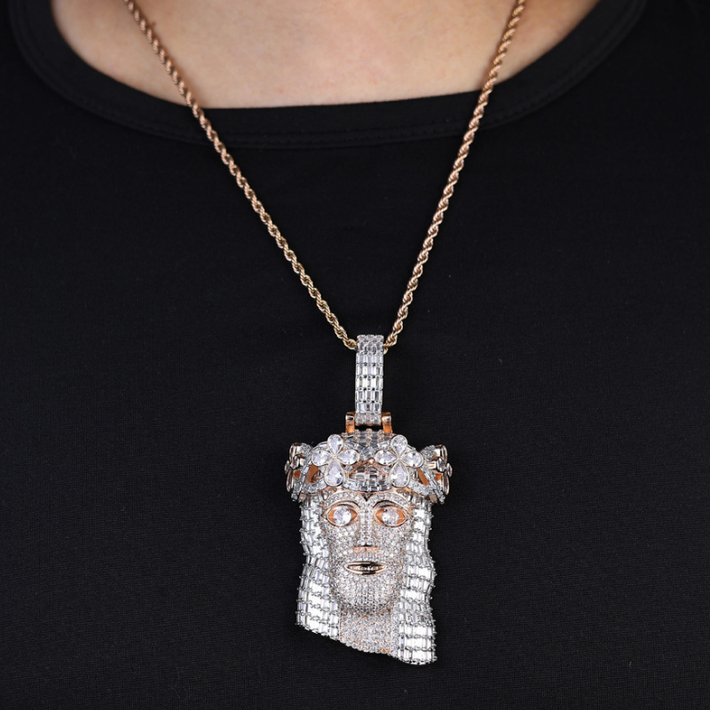 Moissanite Four-Leaf Clover Headdress Jesus Pendant