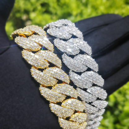 25mm Moissanite Hip Hop T Square Diagonal Buckle Crescent Design Cuban Chain