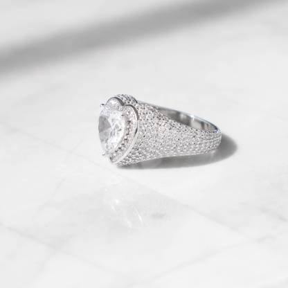 Clustered Heart Ring White Gold - 6IX ICE