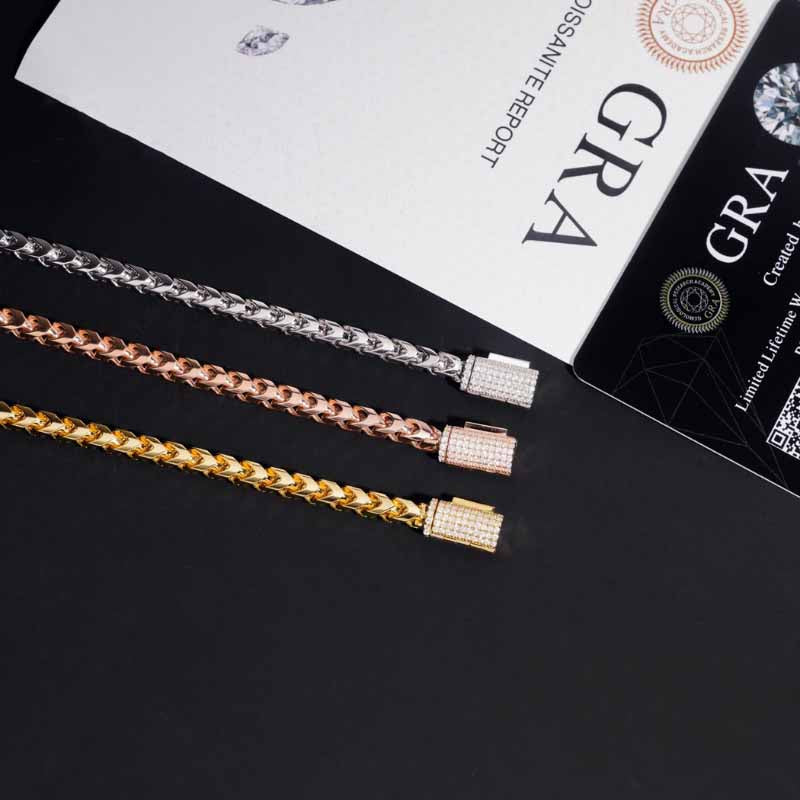 S925 4mm Moissanite Buckle Snake Bone Twist Chain