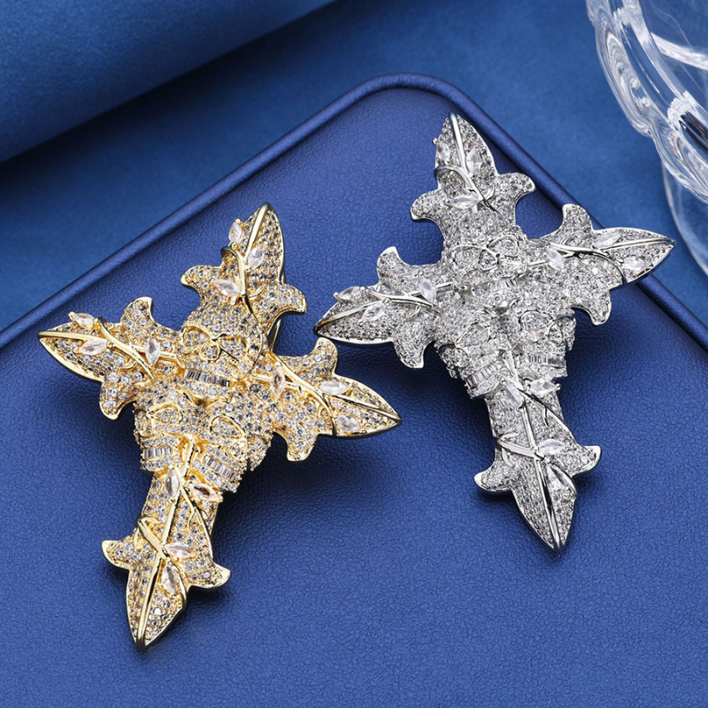 Moissanite Hip Hop Skull Rose Cross Pendant