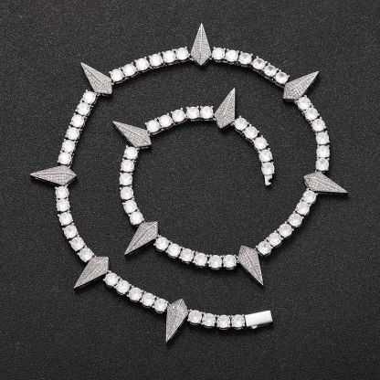 5mm Moissanite Fight Tooth and Claw Tennis Chain