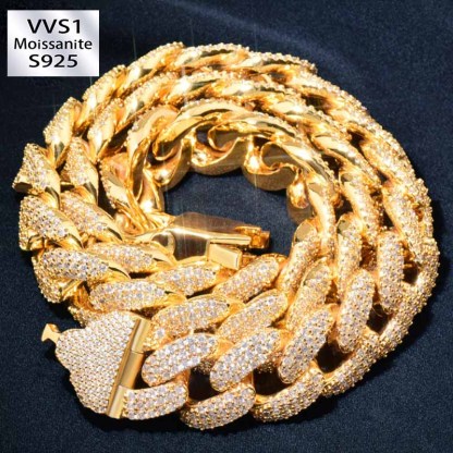 18mm Moissanite Hip Hop Crescent Buckle Cuban Chain