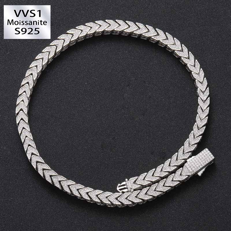 8mm Moissanite V-Shaped Chain 4-Sided Diamond Chain