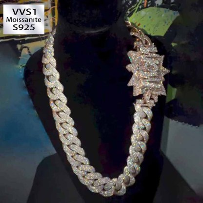 Moissanite WOW Letter Design Buckle Cuban Chain