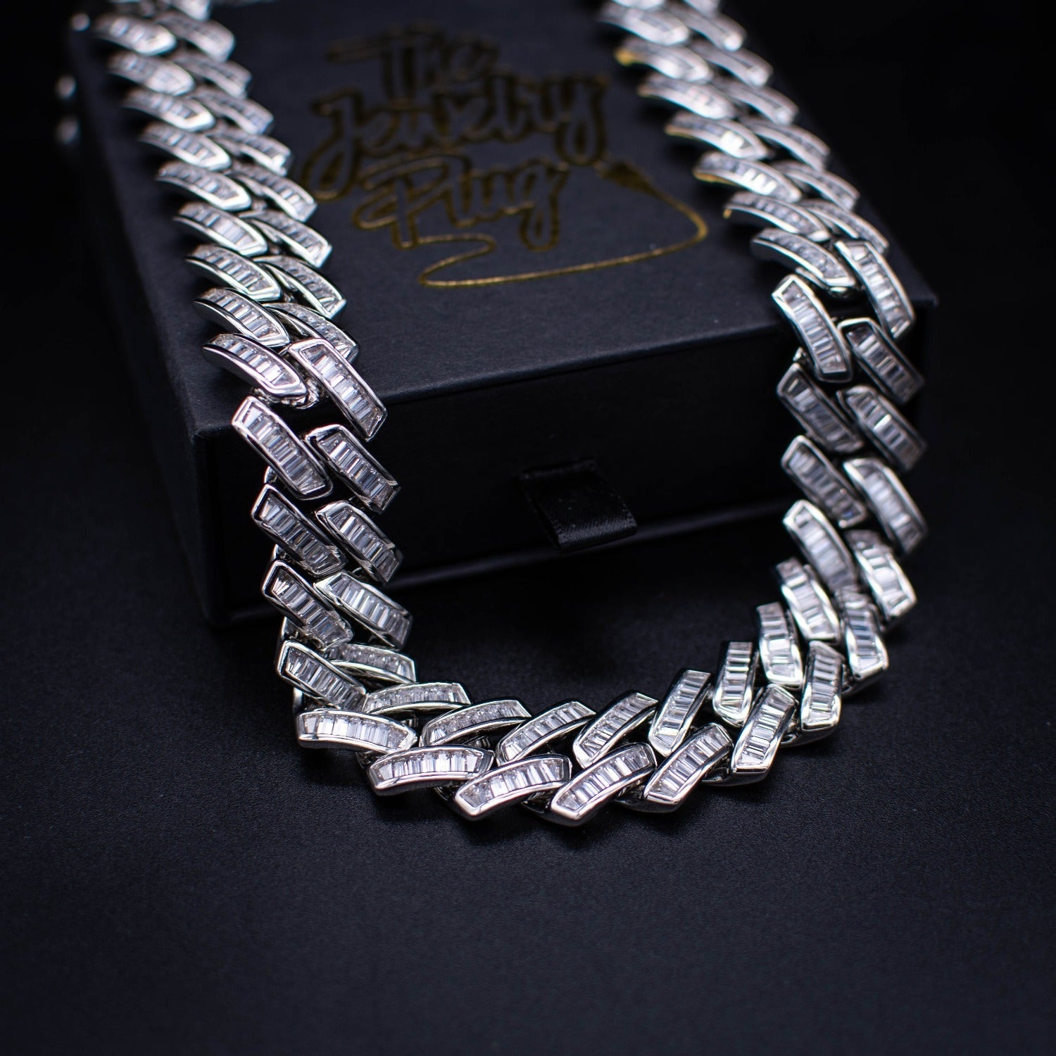 Moissanite Baguette Cuban Link Chain (18mm) in White Gold