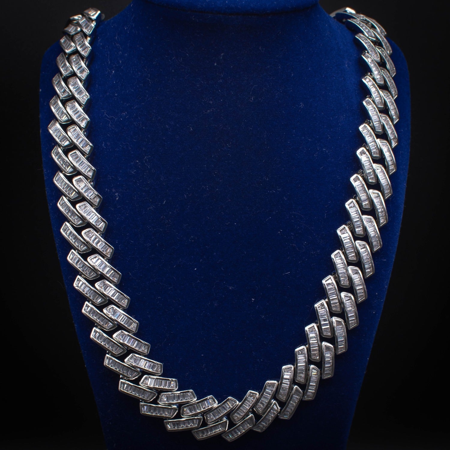 Moissanite Baguette Cuban Link Chain (18mm) in White Gold