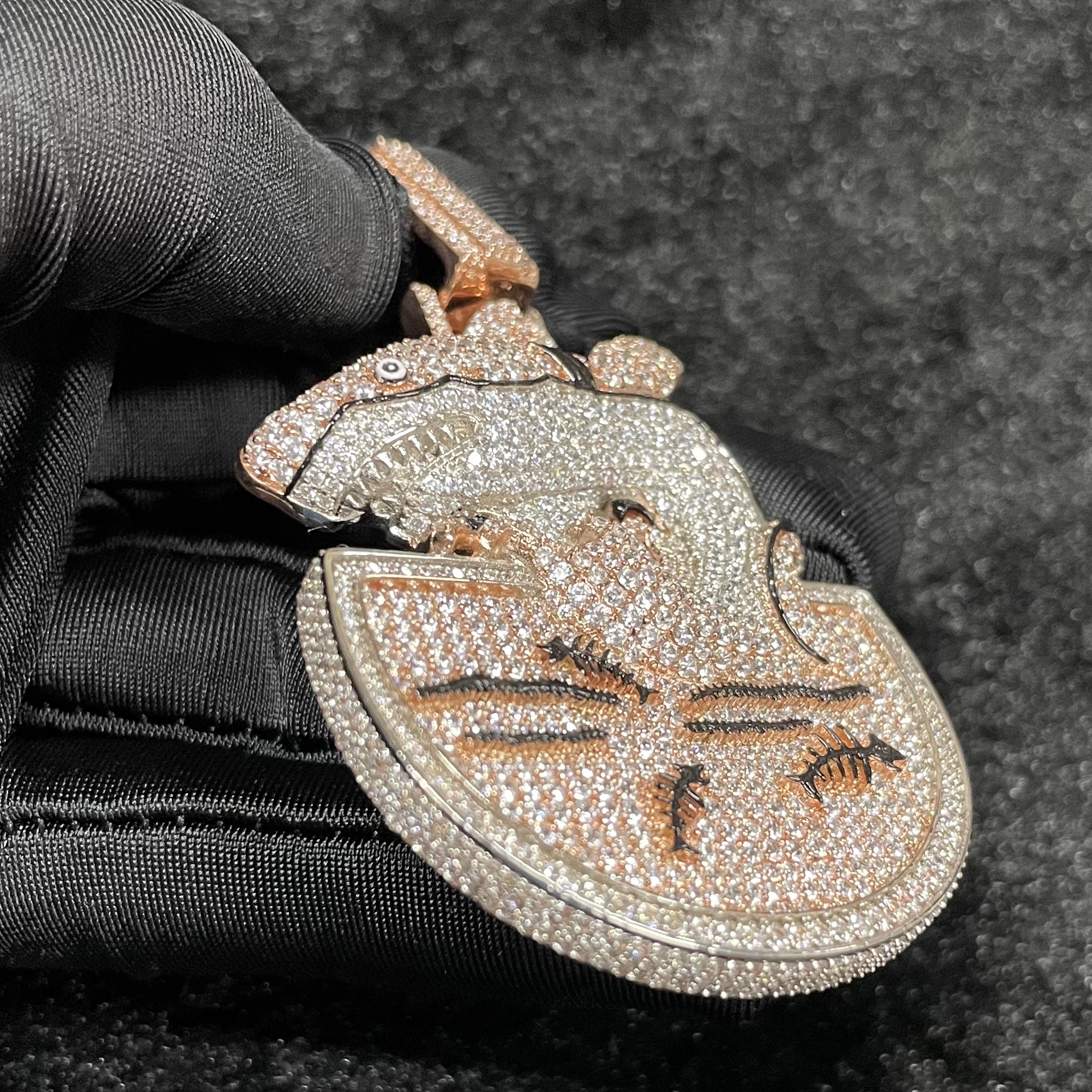 Moissanite Shark Semicircular Pendant