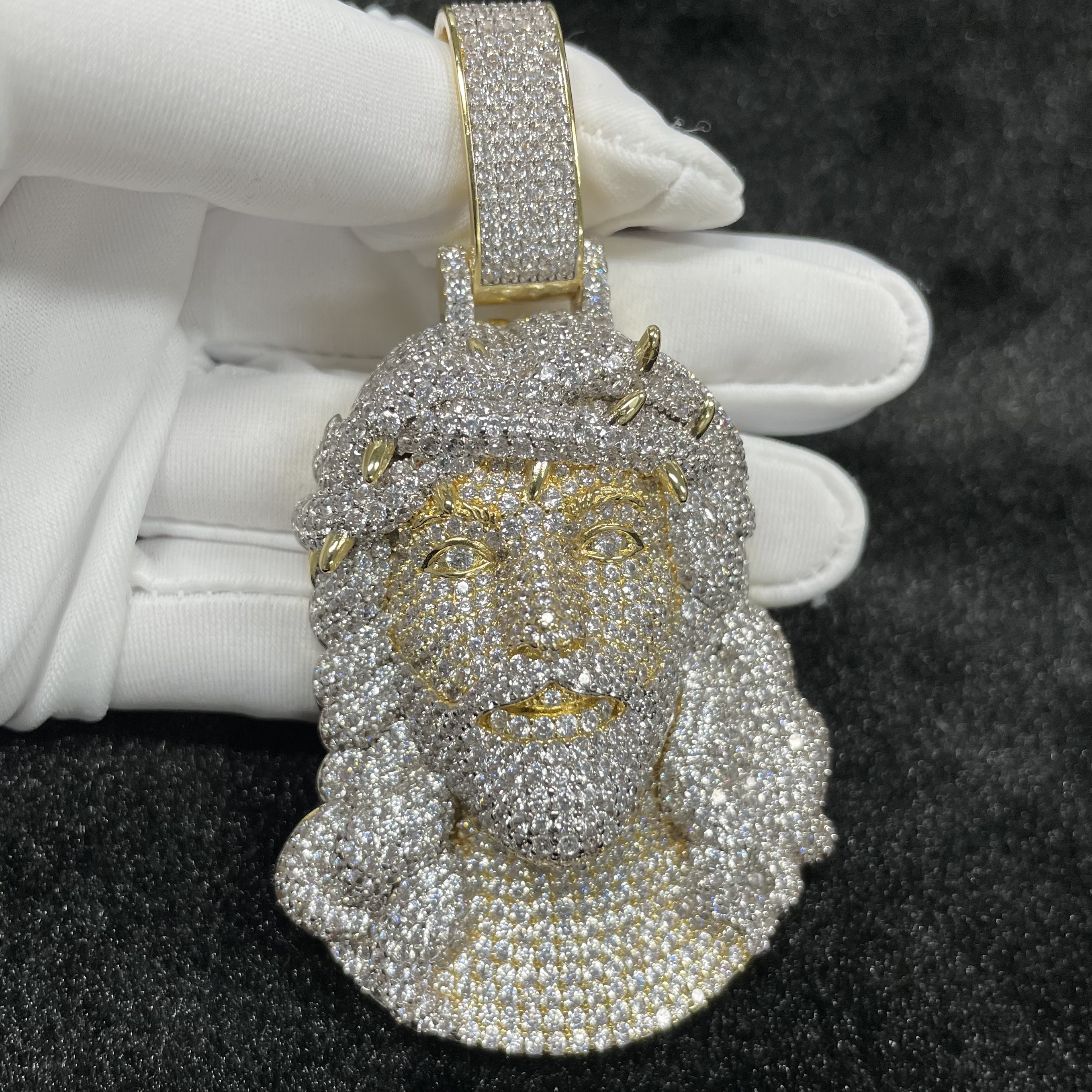 Moissanite Thorn Headdress Jesus Pendant