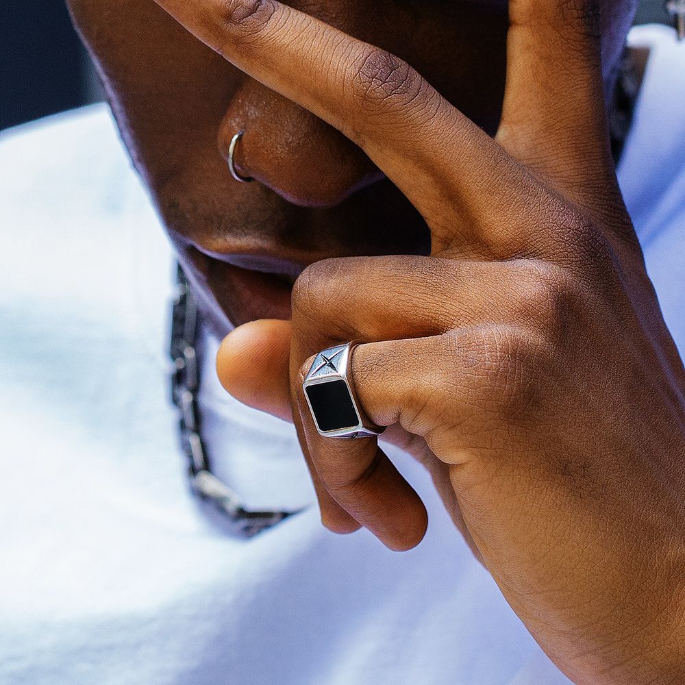 Black Agate Mens Ring in 18K Gold/White Gold