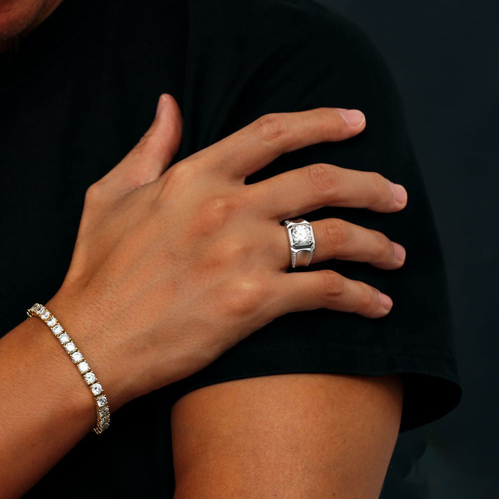 1.0 Carats VVS1 Moissanite Men Ring