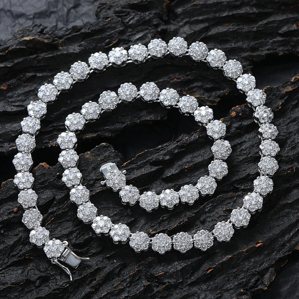 Quincunx Clustered Necklace in Rose Gold