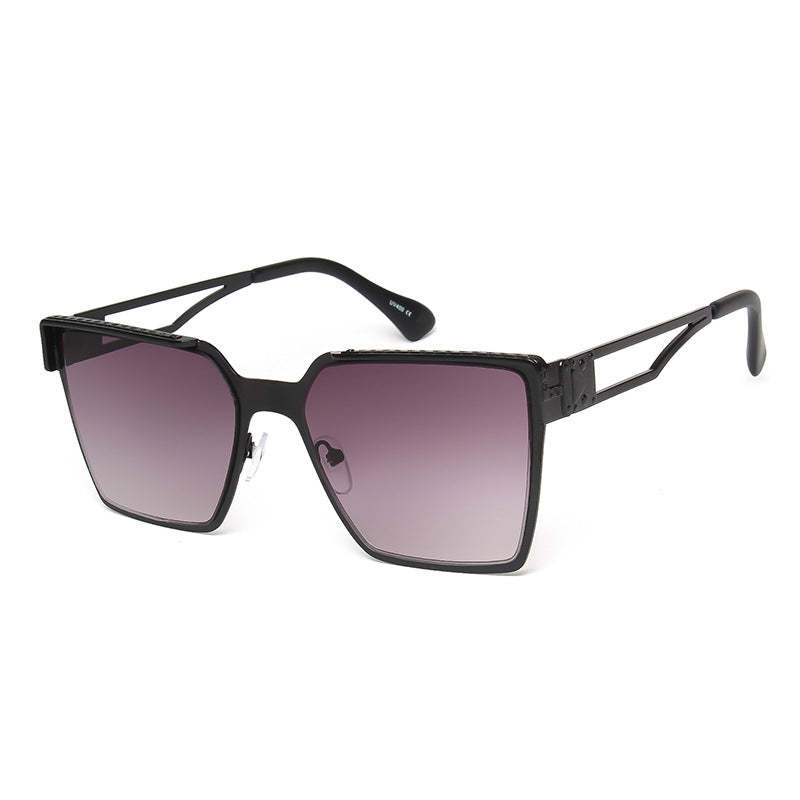 Fashionable Large Frame Sunglasses