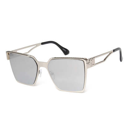 Fashionable Large Frame Sunglasses