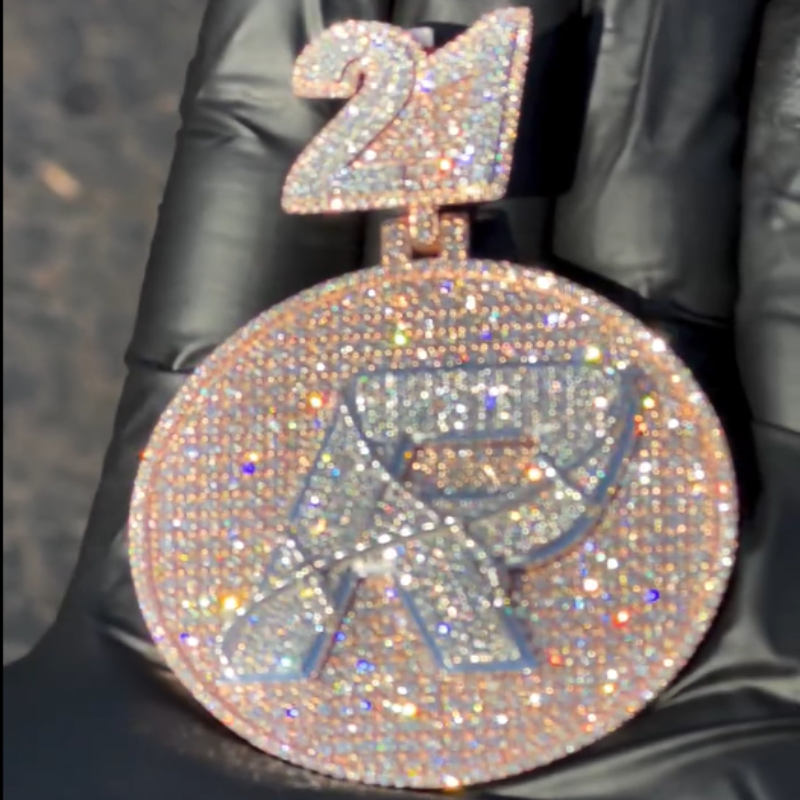 S925 Silver Moissanite Letter R Disc Pendant