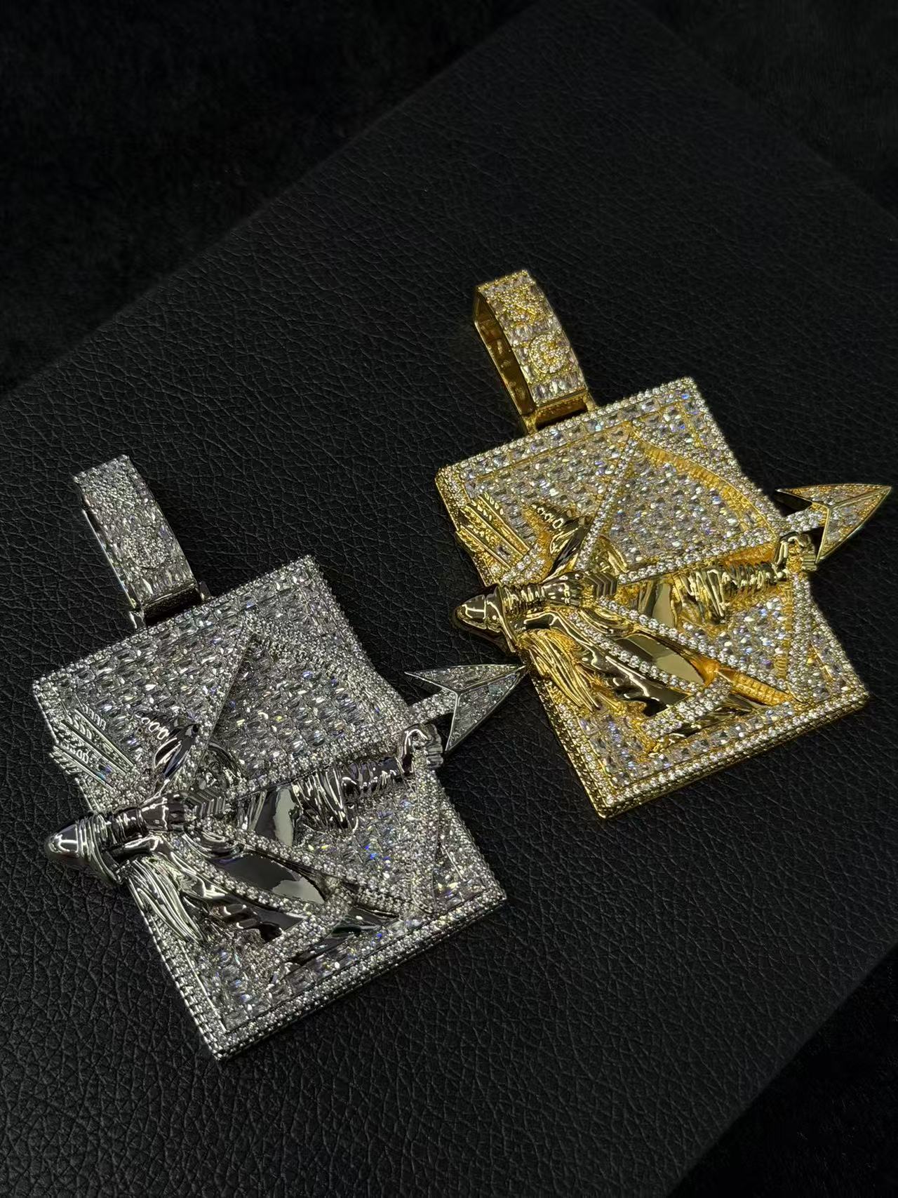 S925 Moissanite Assassin Pendant Set