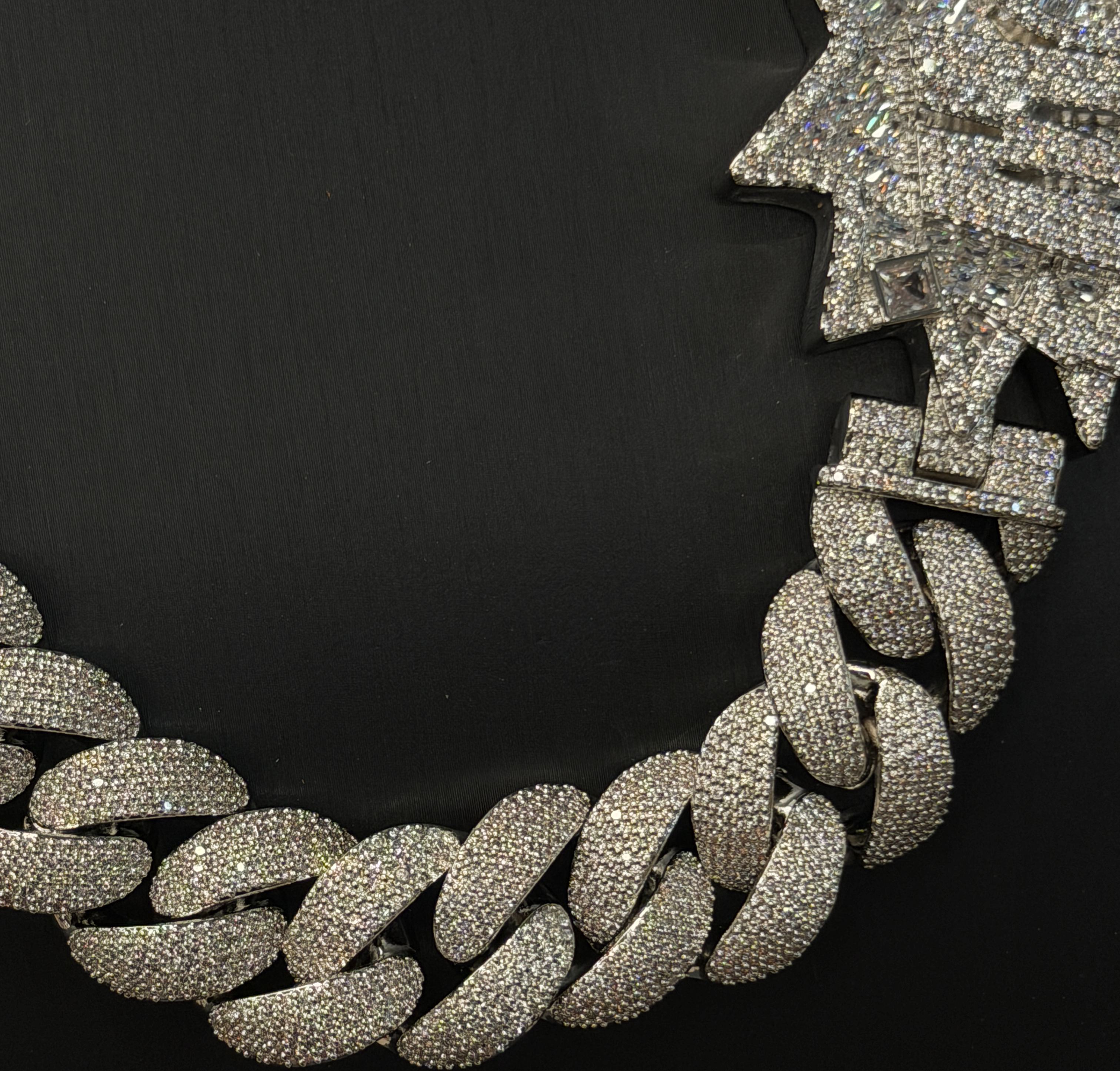 Moissanite "WOW" Letter Design Buckle 20mm Cuban Chain