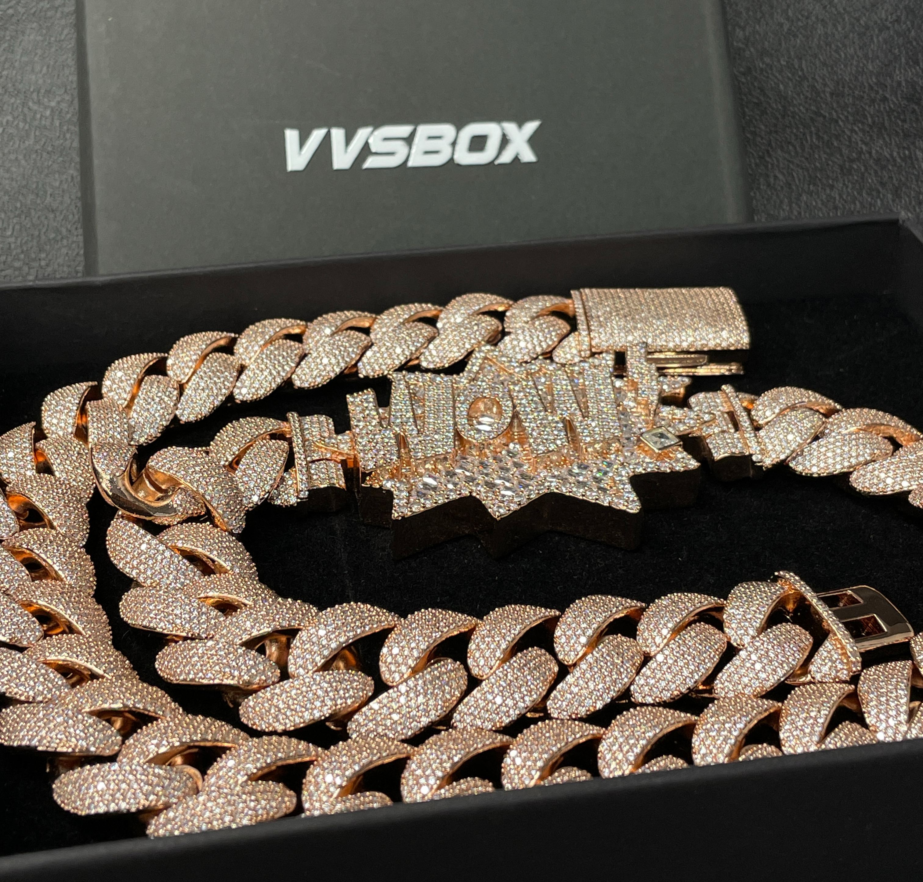 Moissanite "WOW" Letter Design Buckle 20mm Cuban Chain