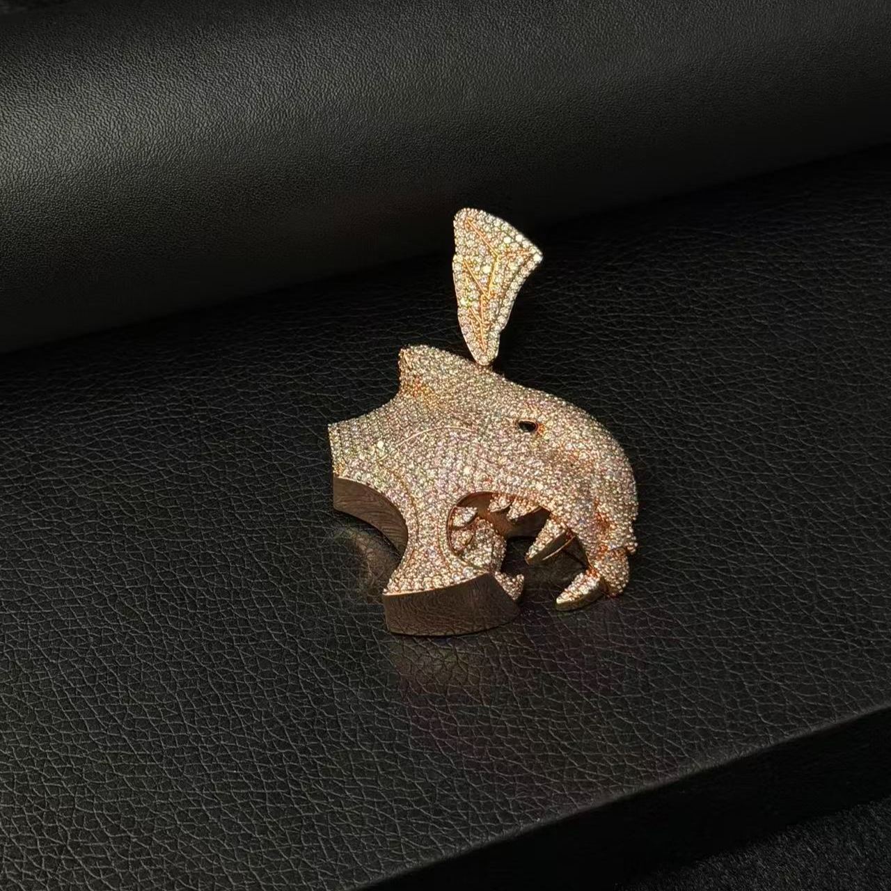 S925 Moissanite Leopard Head Pendant
