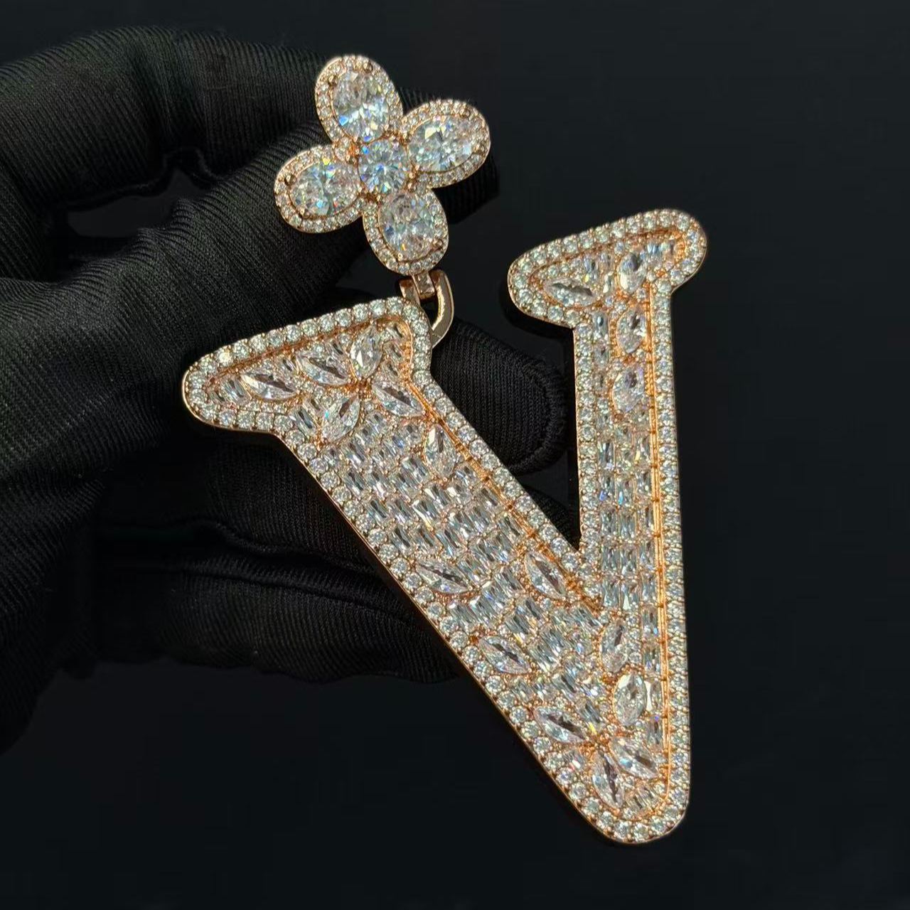 Design Letter V Marquise Shape Moissanite Pendant