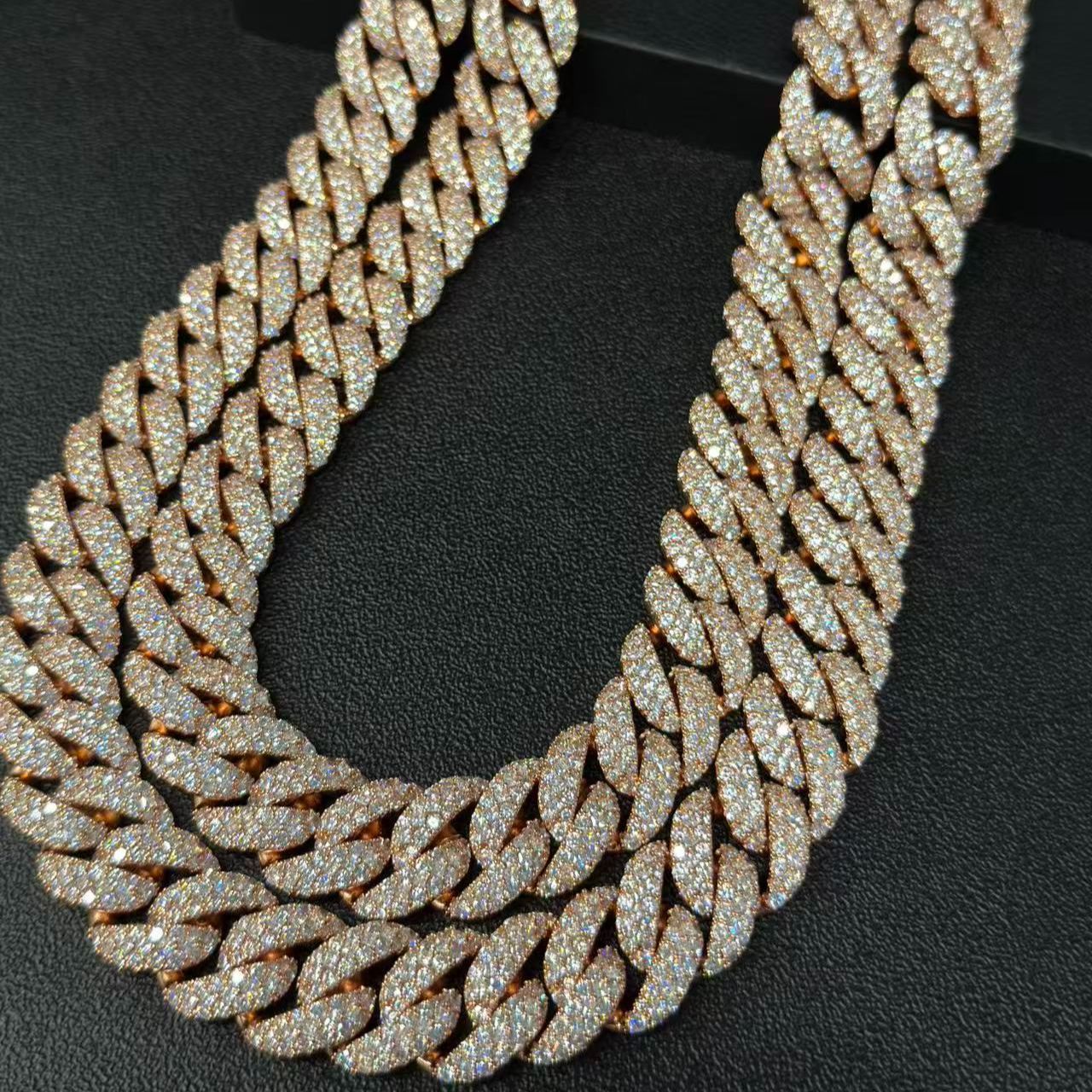 22mm Round and Carre Cut Moissanite Cuban Chain