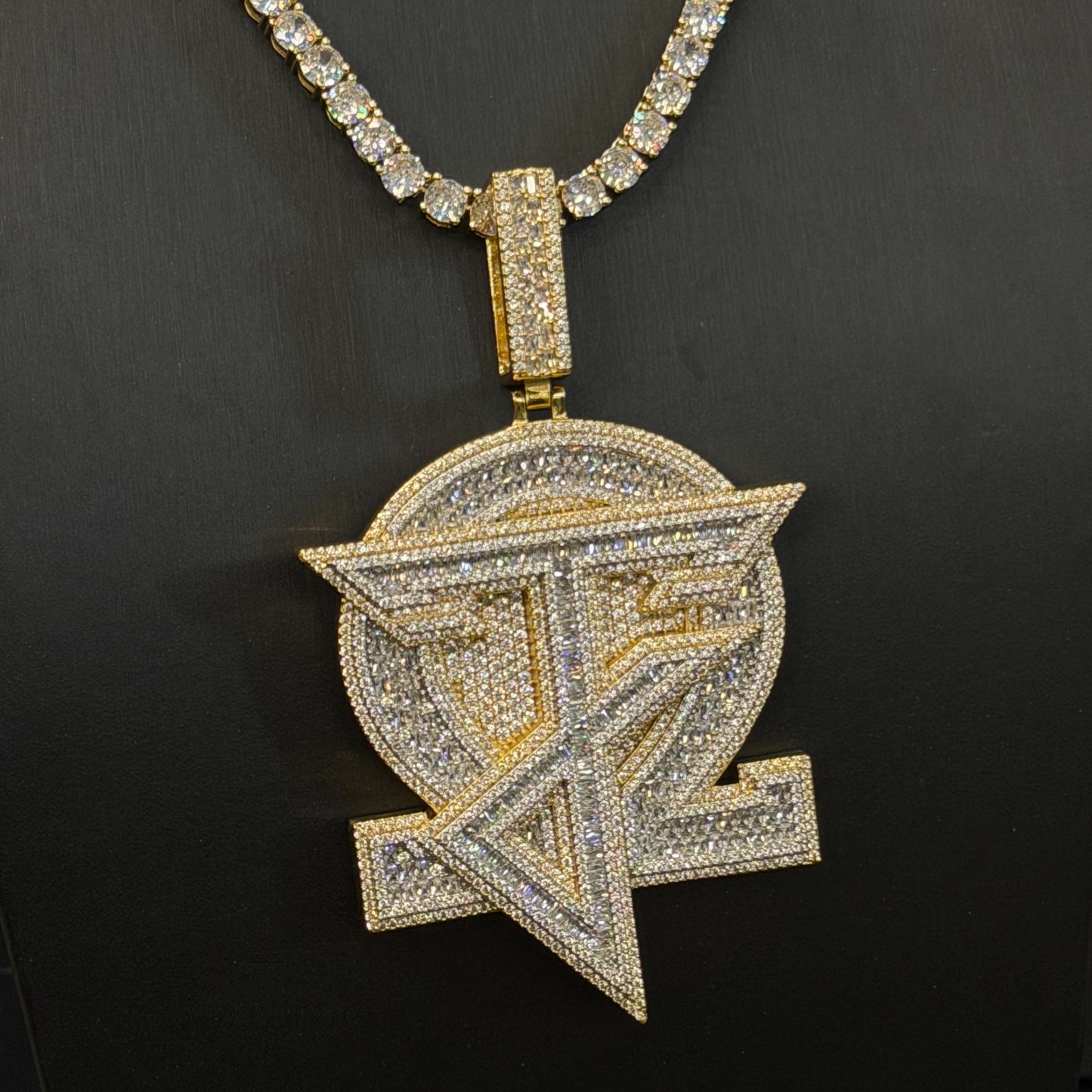 Moissanite Hip Hop Designer Letter Round Pendant