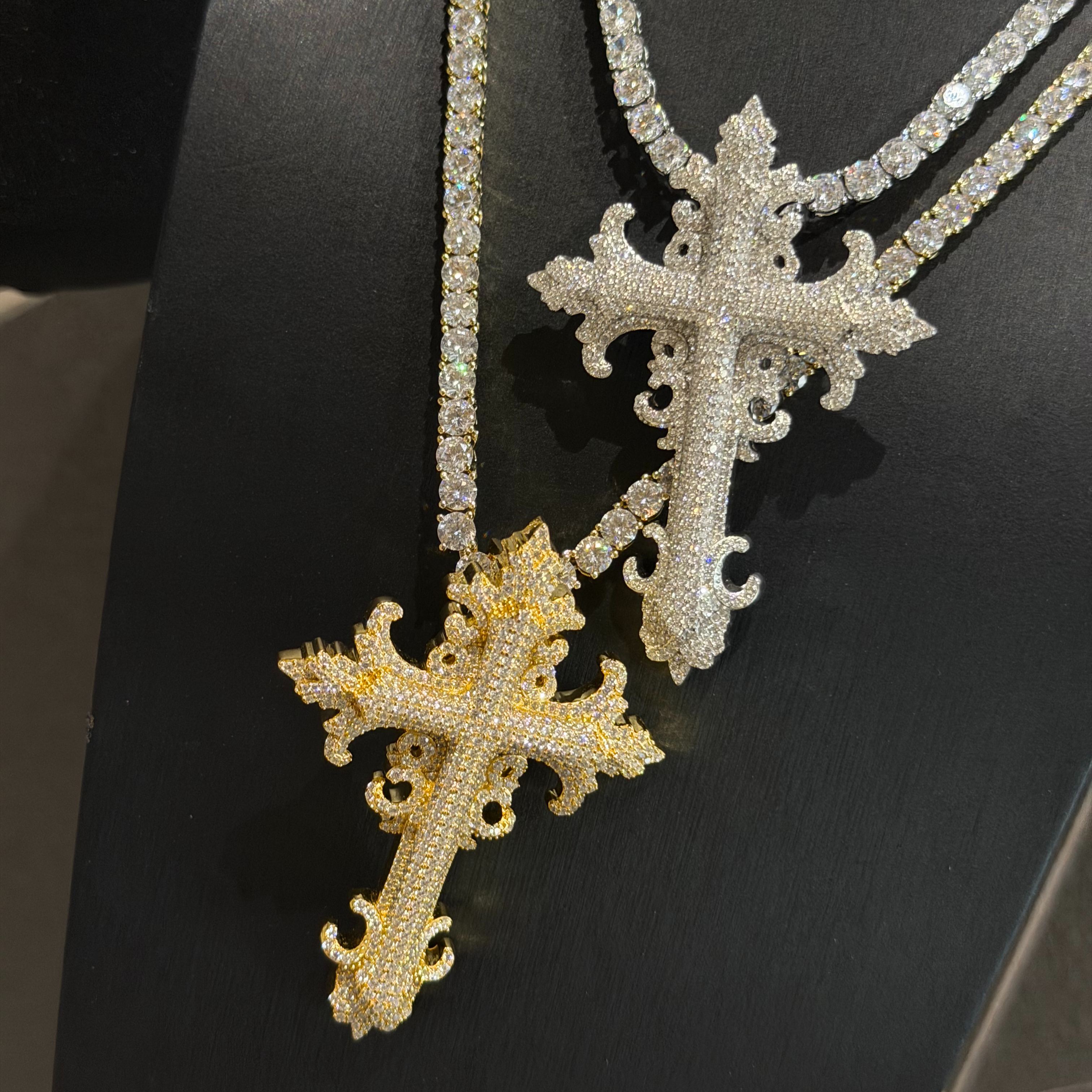 S925 Moissanite Vine Cross Pendant