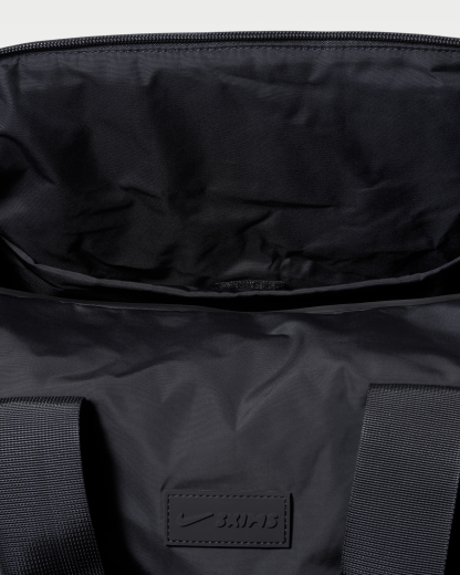 NikeSKIMS Women’s Puffer Gym Bag - NSKM Obsidian/NSKM Obsidian - View 6